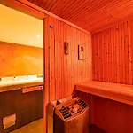 Le Cervin Rouge Apartment