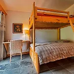Le Cervin Rouge Apartment *