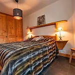 Le Cervin Rouge Apartment